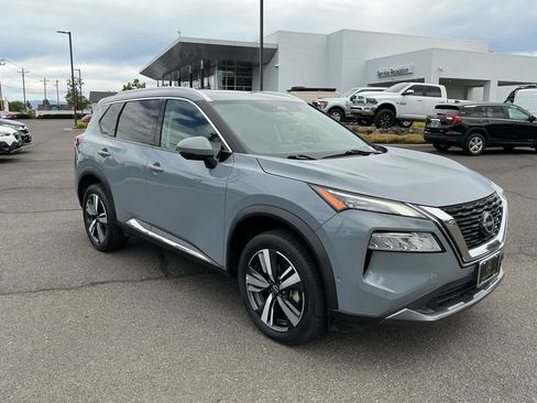 Used 2023 Nissan Rogue SL w/ SL Premium Package AWD/4WD image 3