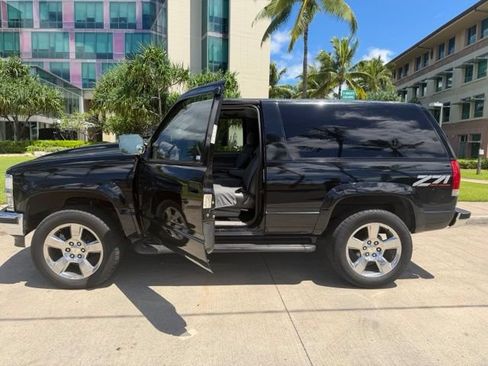 Used 1997 Chevrolet Tahoe 4WD 2-Door w/ Preferred Equipment Group 3 image 10
