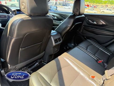 Used 2021 GMC Terrain SLT w/ Infotainment Package II AWD/4WD image 13