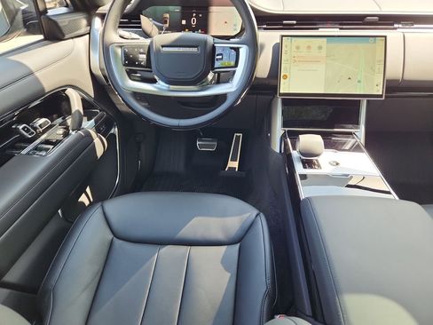 New 2026 Land Rover Range Rover Long Wheelbase Autobiography image 4