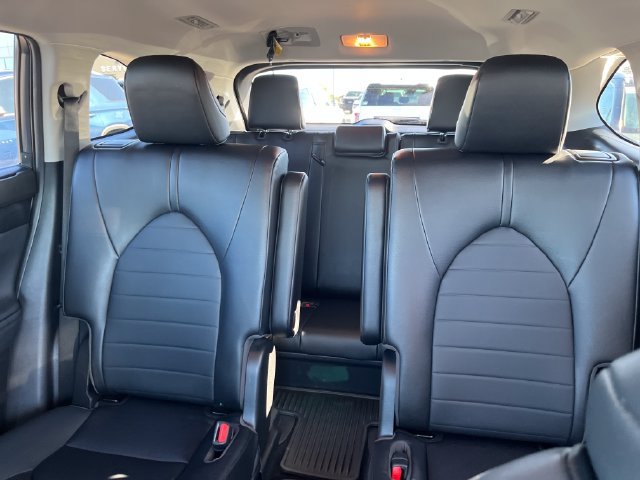 Used 2023 Toyota Highlander XLE AWD/4WD image 13