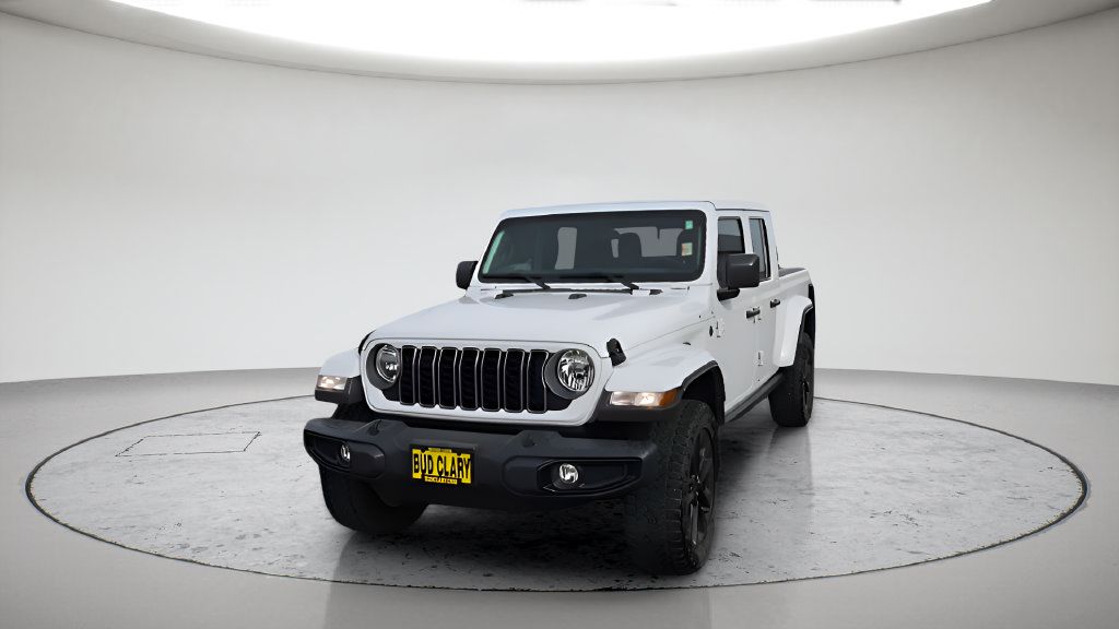 Used 2025 Jeep Gladiator Sport AWD/4WD image 2