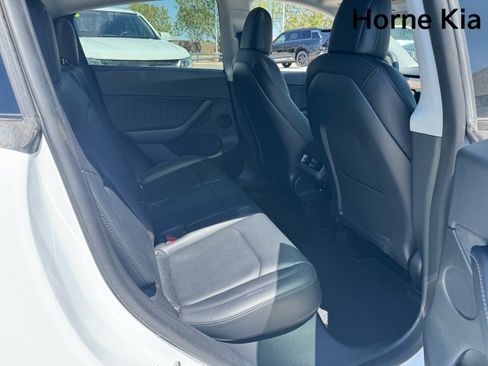Used 2022 Tesla Model Y Performance AWD/4WD image 27