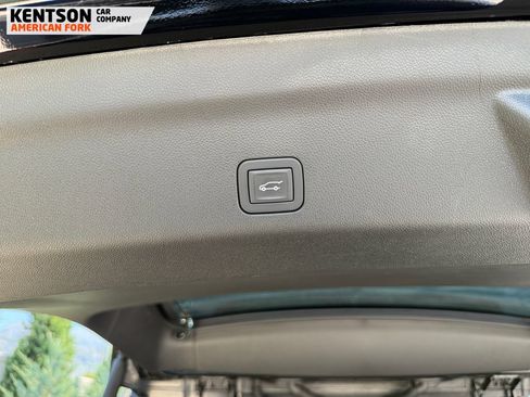 Used 2026 GMC Yukon Denali w/ Sun & Power Step Package AWD/4WD image 34
