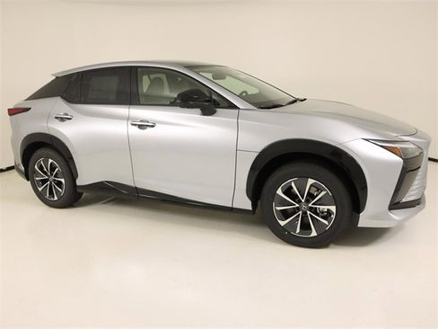 New 2025 Lexus RZ 300e 300e Premium image 5