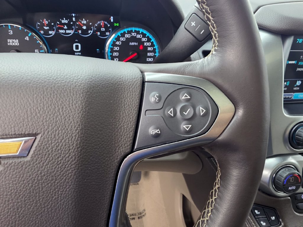 Used 2020 Chevrolet Suburban Premier w/ Premier 6.2L Value Package AWD/4WD image 23
