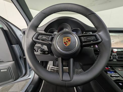 New 2026 Porsche Macan image 36