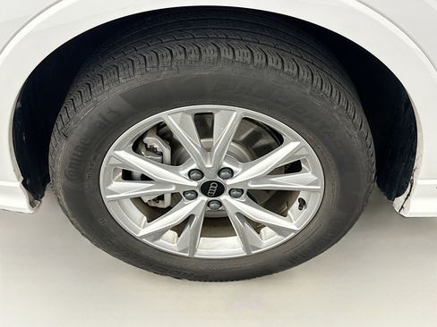 Used 2025 Audi Q3 2.0T Premium image 11