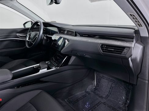 Used 2021 Audi e-tron Premium w/ Convenience Plus Package image 30