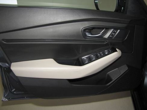 Used 2025 Honda Accord Touring image 8