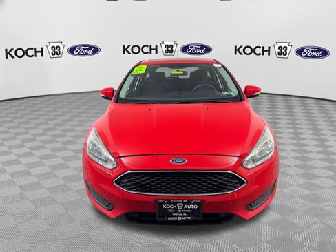 Used 2016 Ford Focus SE FWD image 2