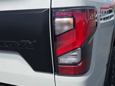 Used 2024 Nissan Titan PRO-4X w/ Pro-4x Convenience Package image 6