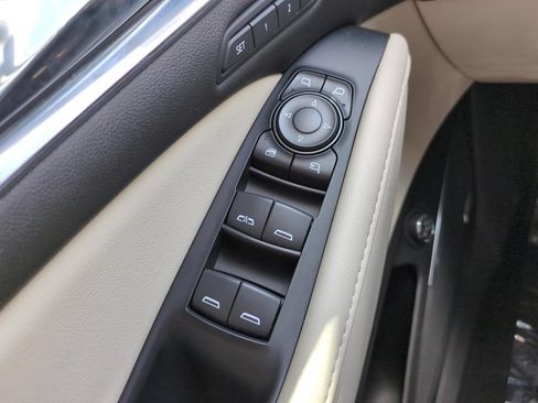 Used 2023 Buick Enclave Avenir w/ Avenir Technology Package FWD image 20