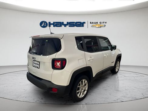 Used 2023 Jeep Renegade Latitude AWD/4WD image 5