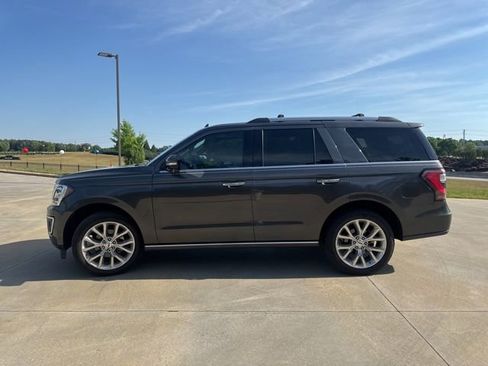 Used 2019 Ford Expedition Limited w/ Equipment Group 302A RWD image 4