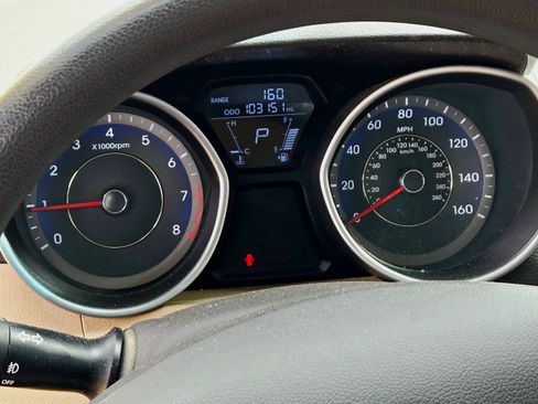 Used 2012 Hyundai Elantra GLS w/ Preferred Pkg 3 image 10