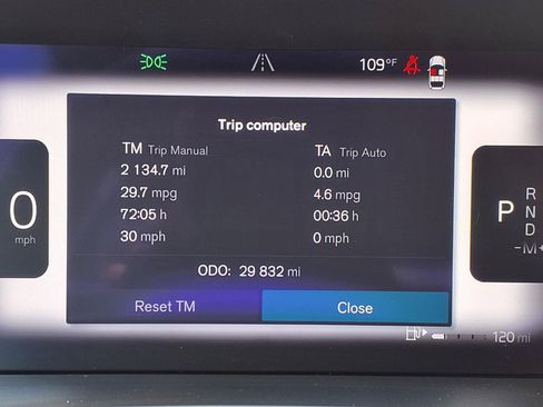 Used 2023 Volvo XC40 B5 Plus w/ Driver Assist Package AWD/4WD image 33