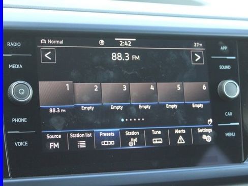 Used 2024 Volkswagen Taos SE image 36