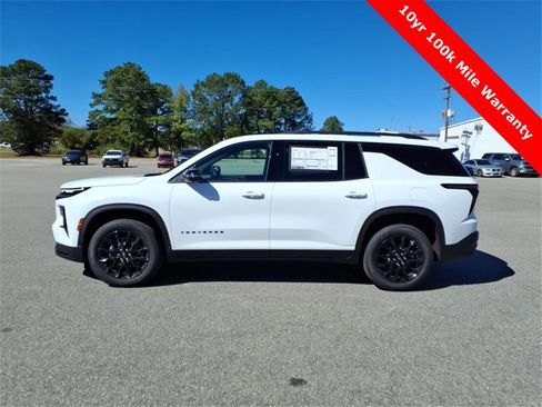 New 2026 Chevrolet Traverse LT w/ Midnight/Sport Edition image 2