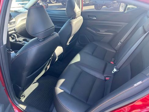 Used 2020 Nissan Altima 2.5 SR w/ Premium Package image 10