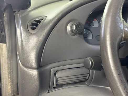 Used 2001 Ford Mustang GT RWD image 17