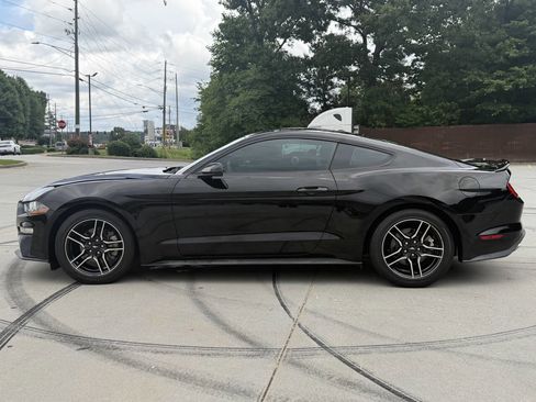 Used 2018 Ford Mustang Coupe w/ Equipment Group 101A RWD image 20