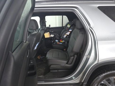 Certified 2023 Chevrolet Traverse RS w/ LPO, Floor Liner Package image 12