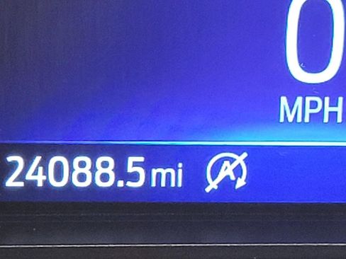 Used 2023 Ford Explorer XLT w/ Class IV Trailer Tow Package image 3