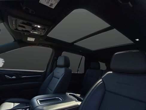 Used 2023 GMC Yukon Denali AWD/4WD image 13