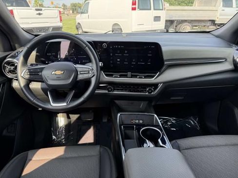 Used 2025 Chevrolet Equinox LT w/ Convenience Package II AWD/4WD image 16