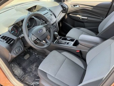 Used 2017 Ford Escape SE FWD image 19