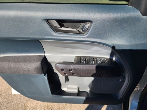 Used 2024 Ford Maverick XL FWD image 16