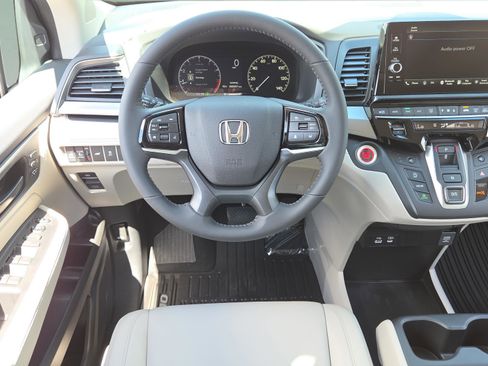 New 2026 Honda Odyssey EX-L image 13