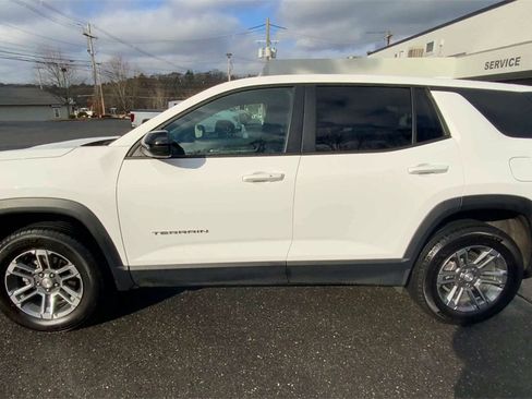 Used 2025 GMC Terrain Elevation image 6