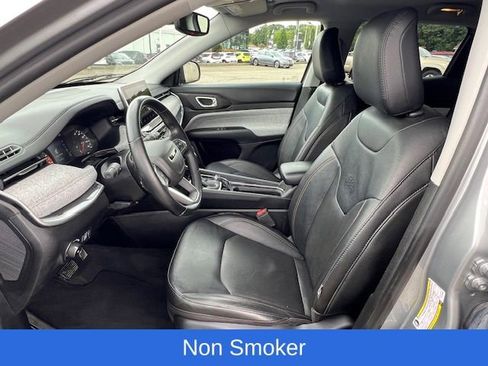 Used 2022 Jeep Compass Latitude image 12