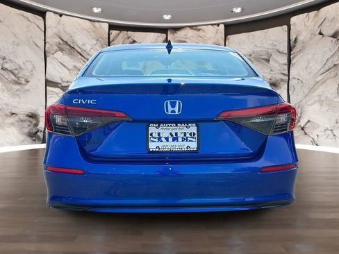 Used 2023 Honda Civic EX image 4