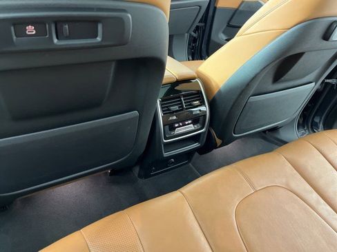 Used 2021 BMW X5 xDrive40i w/ Parking Assistance Package image 41