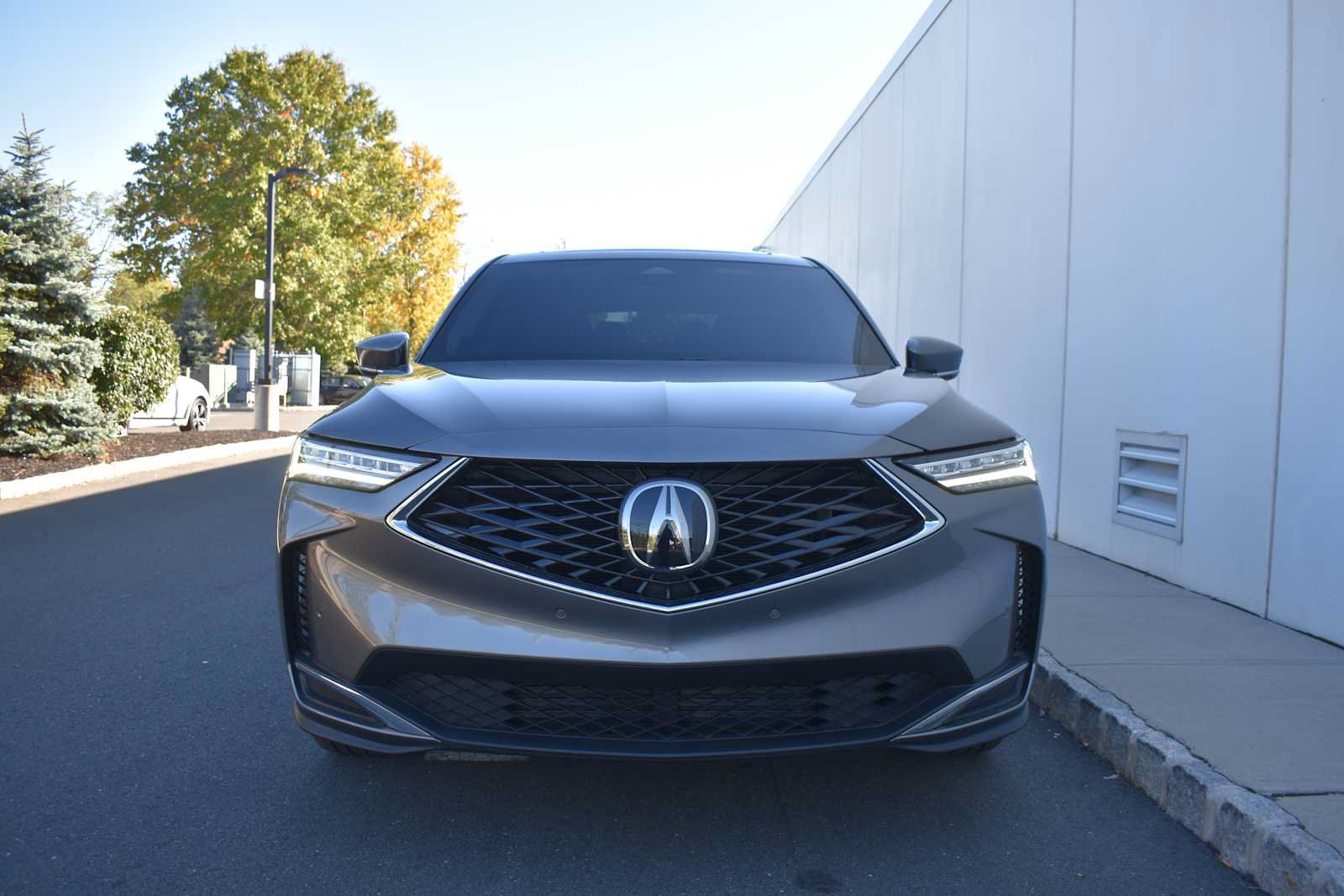 Used 2026 Acura MDX w/ Technology Package AWD/4WD image 2