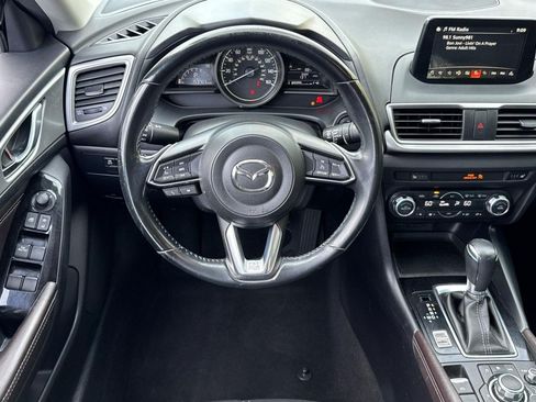 Used 2017 MAZDA MAZDA3 Touring FWD image 29