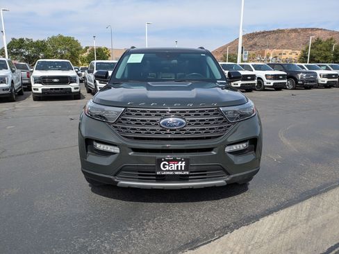 Used 2022 Ford Explorer XLT w/ Equipment Group 202A AWD/4WD image 9