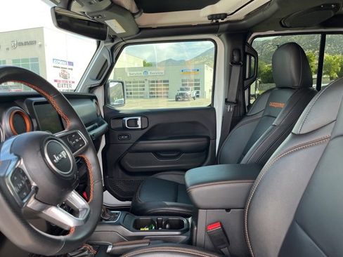 Used 2023 Jeep Gladiator Mojave w/ Cold Weather Group image 13