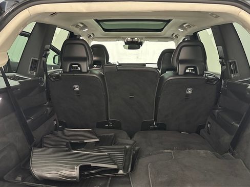Used 2020 Volvo XC90 T6 Momentum w/ Protection Package image 12