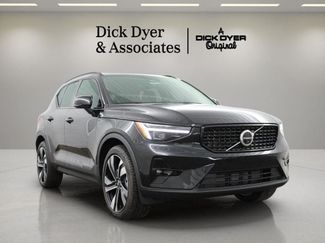 New 2026 Volvo XC40 B5 Plus w/ Climate Package AWD/4WD video 1