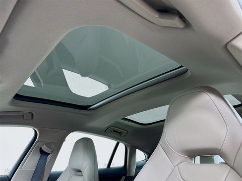 New 2026 Porsche Panamera image 23