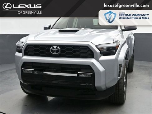 Used 2025 Toyota 4Runner TRD Sport image 3
