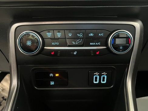 Used 2020 Ford EcoSport SES image 16