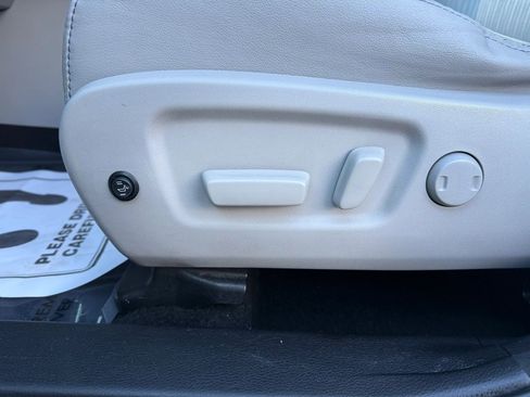 Used 2016 Toyota Highlander LE image 13