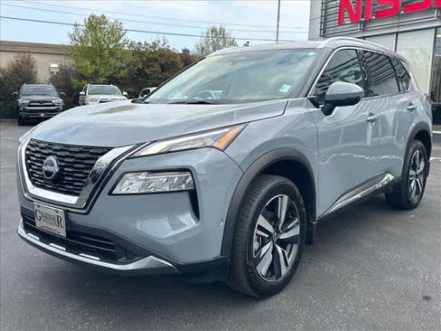 Used 2023 Nissan Rogue SL w/ SL Premium Package image 7