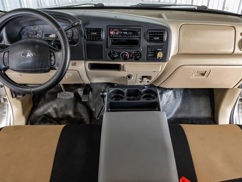 Used 2005 Ford F250 XL image 13