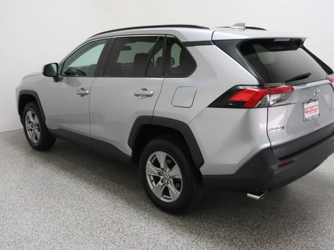 Used 2025 Toyota RAV4 XLE FWD image 9